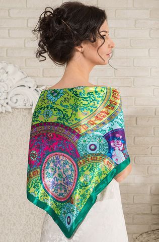 На склад поступила весенняя коллекция платков, шарфов и шалей  Viva Diva в широком ассортименте. 